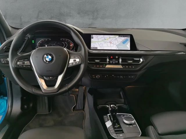 BMW 118 118i Sedan Sport Line