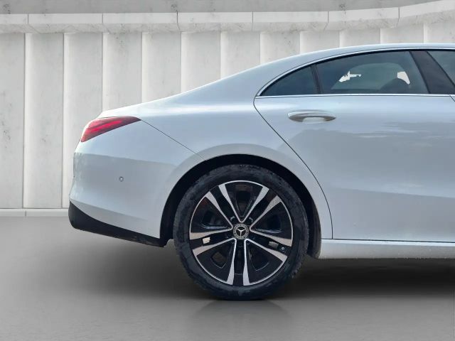 Mercedes-Benz CLA 180 Coupé Progressive