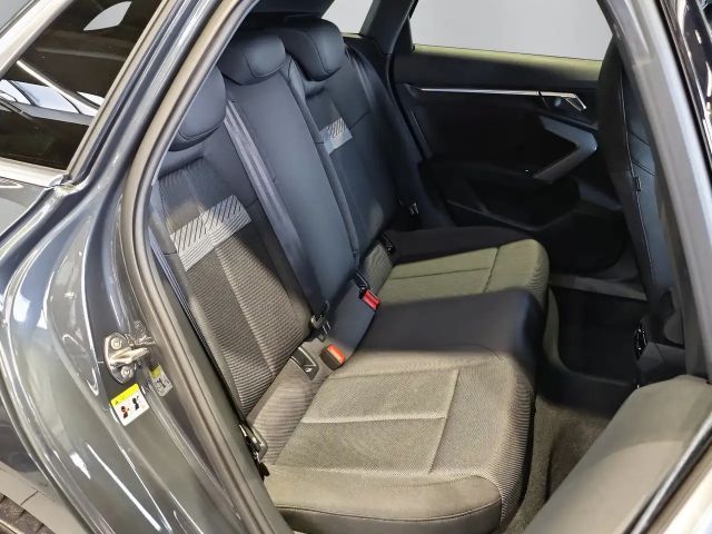 Audi A3 30 TDI Sedan