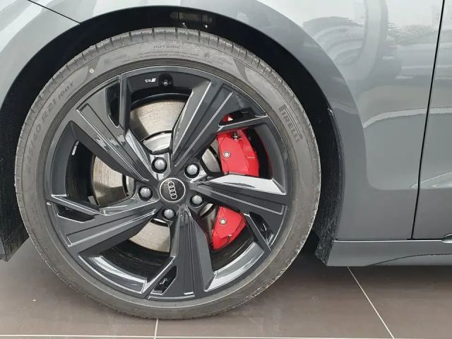 Audi S6 e-tron e-tron