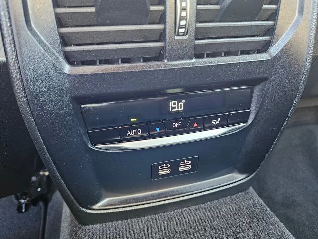 BMW 330 330e 330i M-Sport xDrive