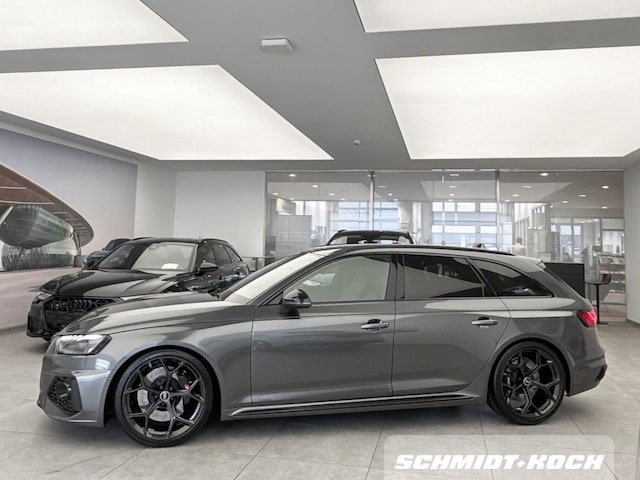 Audi RS4 Avant Quattro