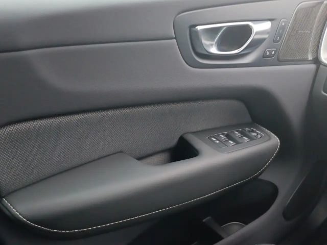 Volvo XC60 AWD Dark Plus T6