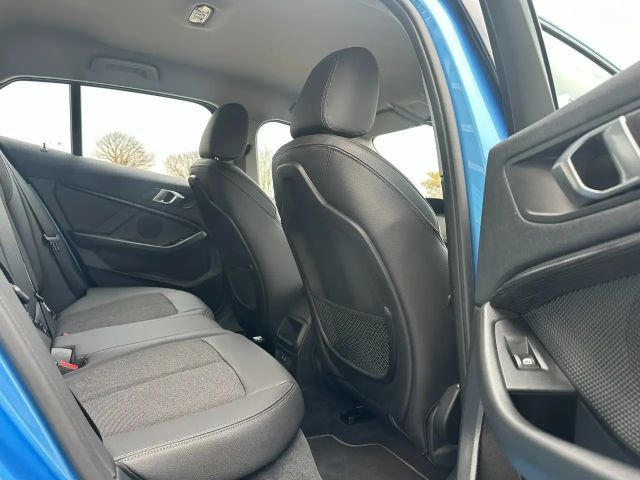 BMW 116 116i Sedan Sport Line