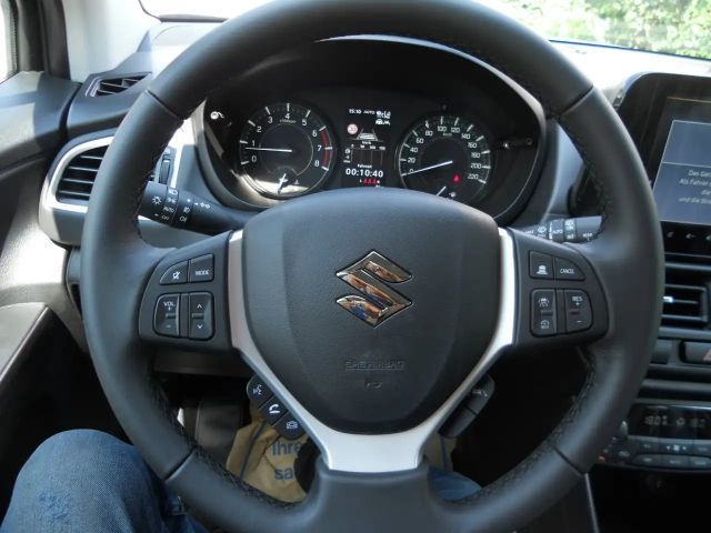 Suzuki S-Cross AllGrip Hybrid