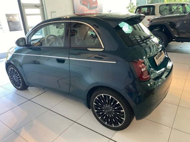 Fiat 500e La Prima