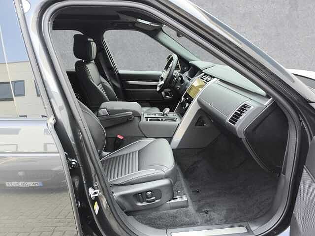 Land Rover Discovery D300 Dynamic HSE