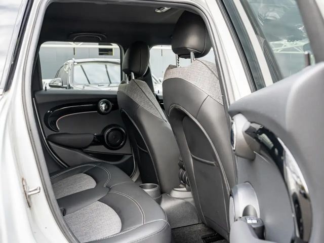 MINI Cooper JCW Trim FACEL. LED NAVI SHZ PDC KLIMA