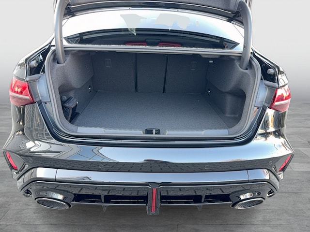 Audi RS3 Quattro S-Tronic Sedan