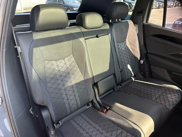 Volkswagen Tayron 2.0 TDI DSG R-Line