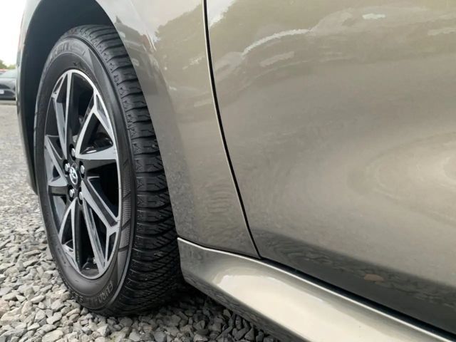 Toyota Yaris Hatchback Team D