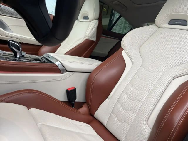 BMW M850 Coupé Gran Coupé Sedan xDrive