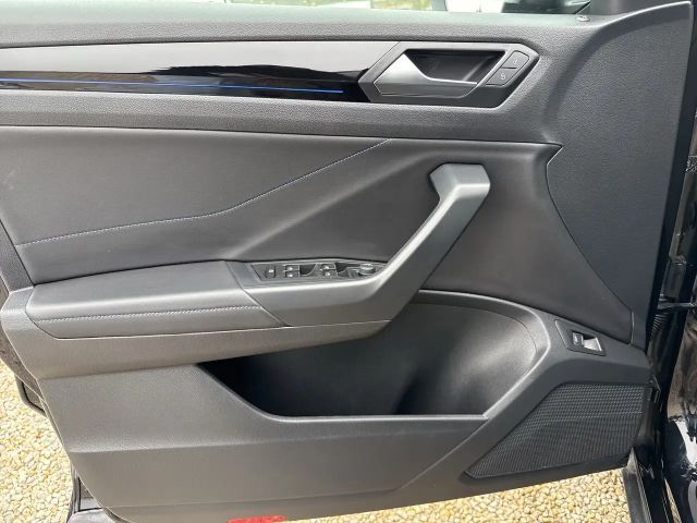 Volkswagen T-Roc R / R-Performance / Akrapovice