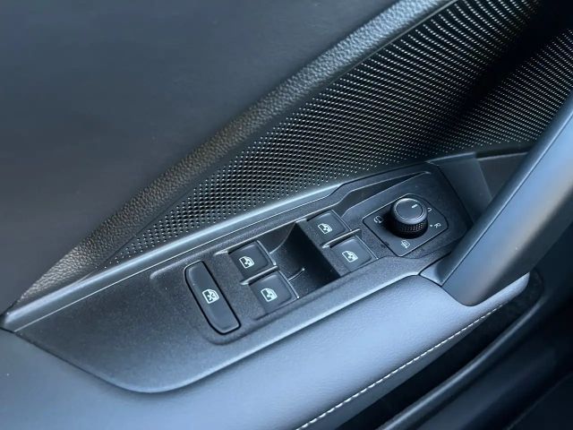 Volkswagen Tiguan 1.5 eTSI DSG IQ.Drive R-Line