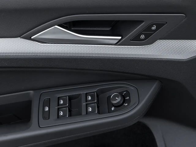 Volkswagen Golf 1.5 eTSI DSG Golf VIII Variant