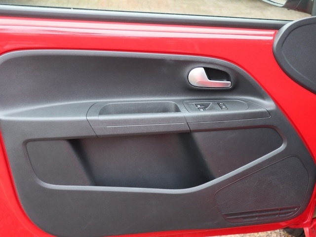 Volkswagen up! Move Move up!