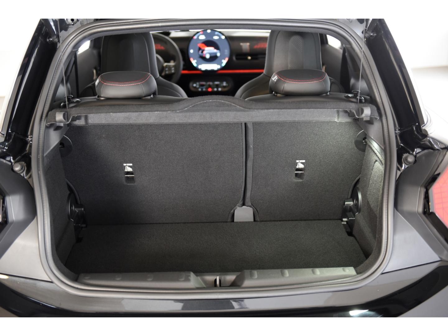 MINI Cooper John Cooper Works