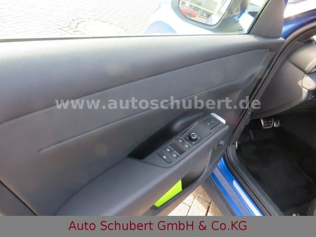 Volkswagen T-Roc 1.5 eTSI DSG R-Line