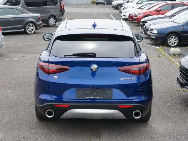 Alfa Romeo Stelvio Q4 Super