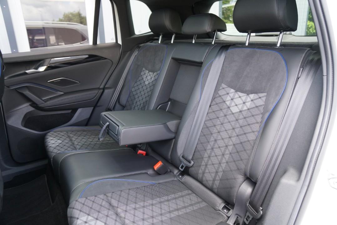 Volkswagen Tiguan 1.5 eTSI IQ.Drive R-Line