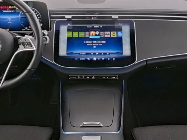 Mercedes-Benz E 300 AVANTGARDE Estate