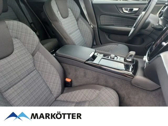 Volvo V60 AWD Core Recharge T6