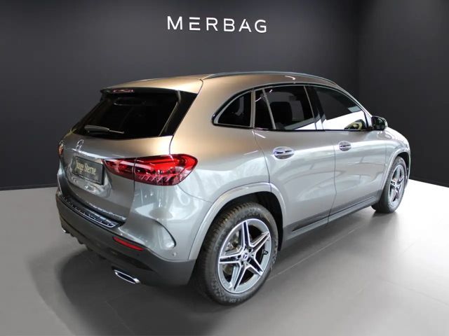 Mercedes-Benz GLA 220 4MATIC AMG Line