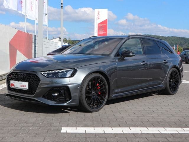 Audi RS4 Avant Quattro