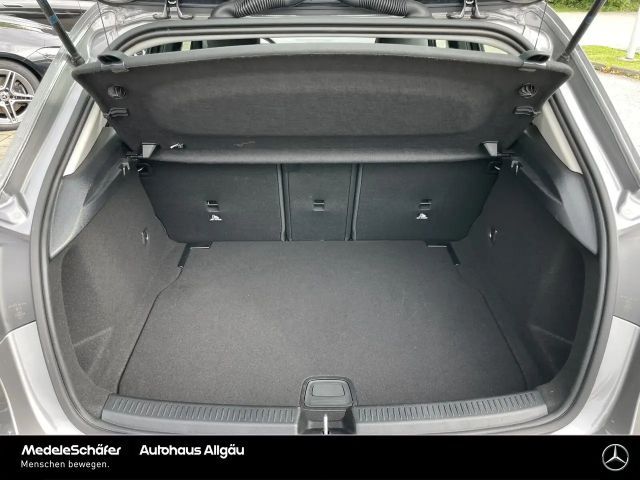 Mercedes-Benz A 180 A 180 d Progressive