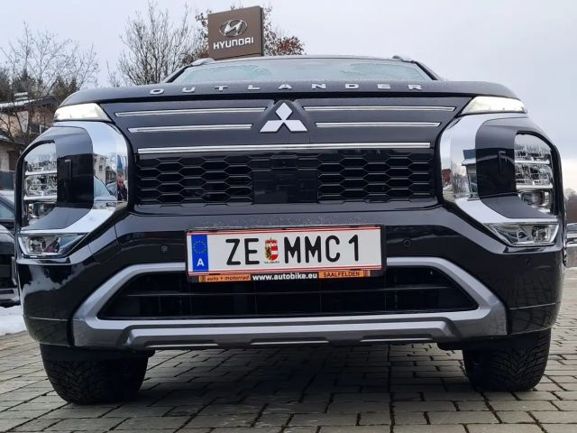 Mitsubishi Outlander 4WD PHEV