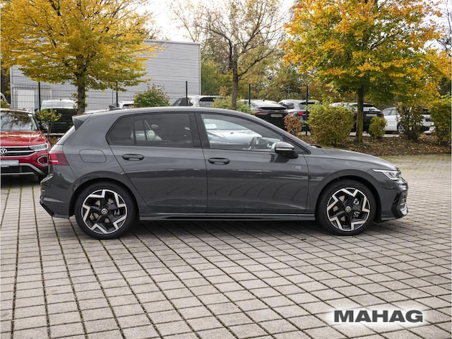 Volkswagen Golf 1.5 eTSI DSG Golf VIII R-Line