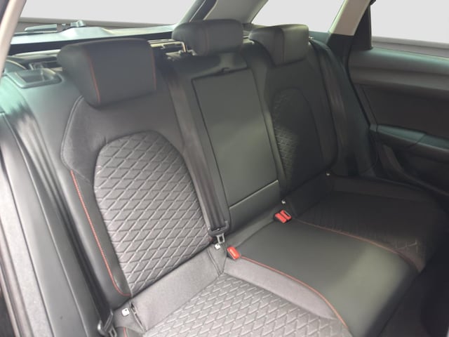 Seat Leon 1.5 eTSI FR-lijn Sportstourer