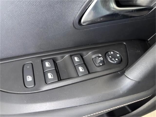 Peugeot 2008 Allure Pack PureTech