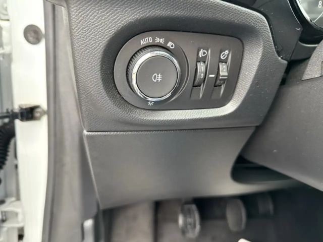 Opel Corsa Musikstreaming DAB Spurhalteass. Verkehrszeichener