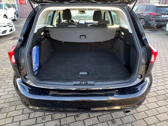 Ford Focus Cool & Connect EcoBoost Wagon