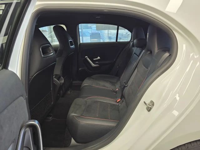 Mercedes-Benz A 180 AMG Line