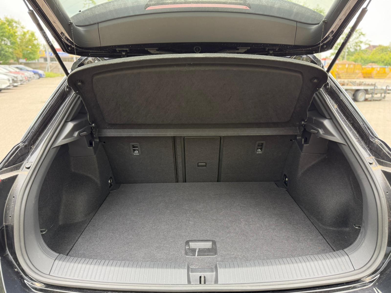 Volkswagen T-Roc 1.5 TSI DSG R-Line