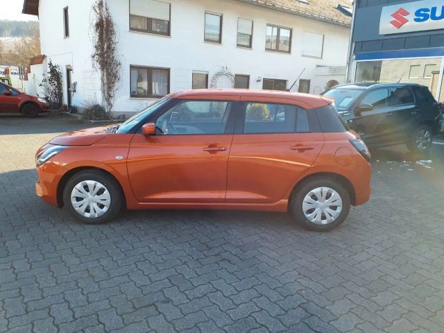 Suzuki Swift 4x2 Club Hybrid