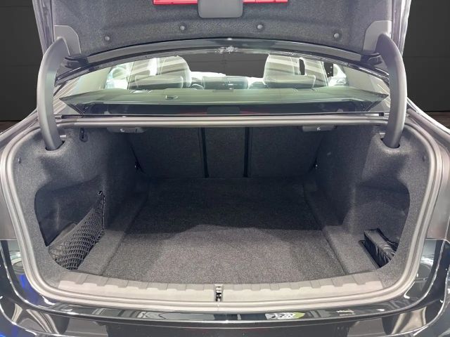 BMW 320 320d M-Sport Sedan