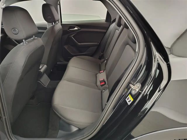 Audi A1 30 TFSI Allstreet