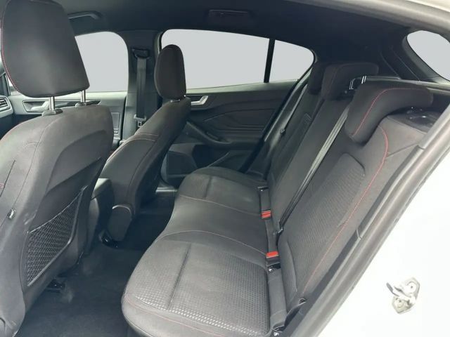 Ford Focus EcoBoost ST Line