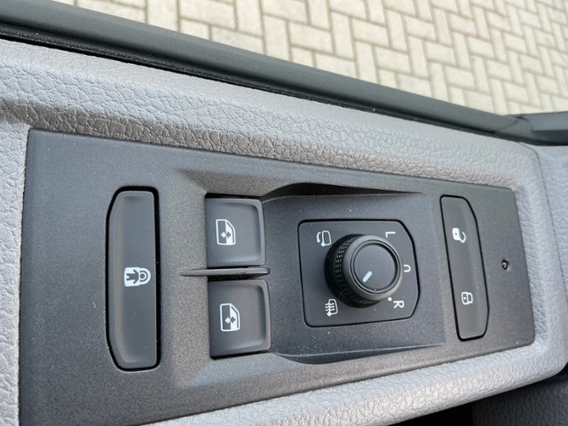 Volkswagen Caravelle 2.0 TDI T6