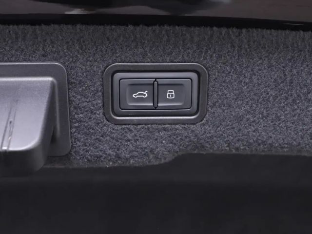 Audi A8 60 TFSI Hybride Quattro