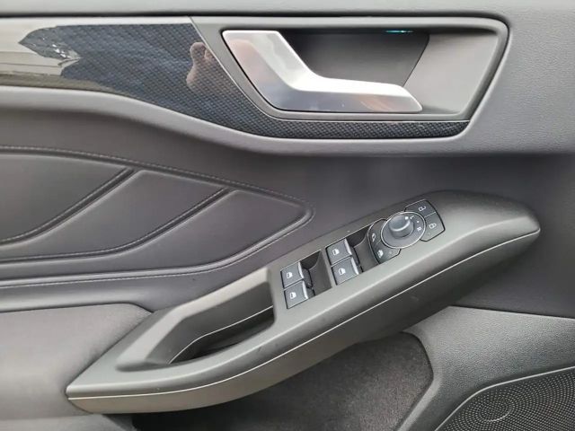 Ford Focus EcoBoost ST Line