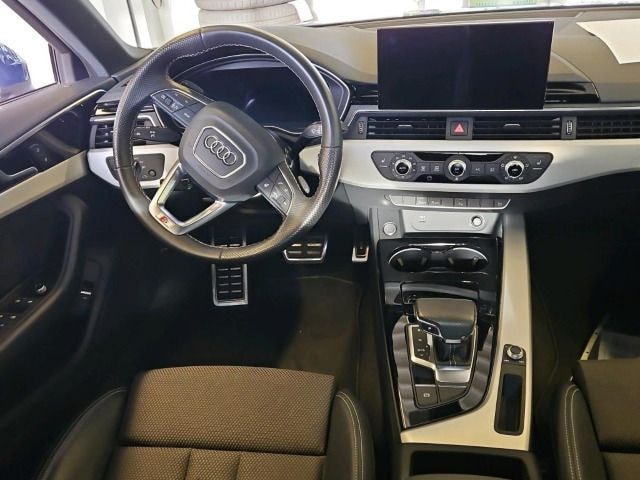 Audi A4 30 TDI S-Line S-Tronic Sedan