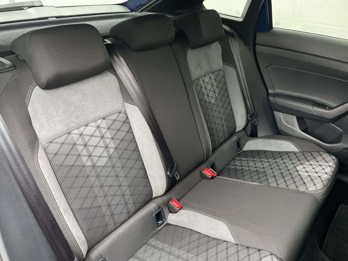 Volkswagen Taigo 1.0 TSI DSG R-Line Style