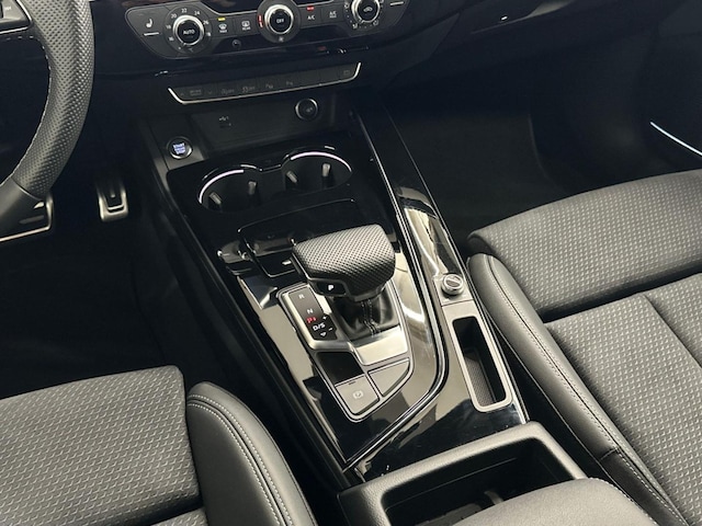 Audi A4 40 TFSI Avant Quattro S-Line S-Tronic