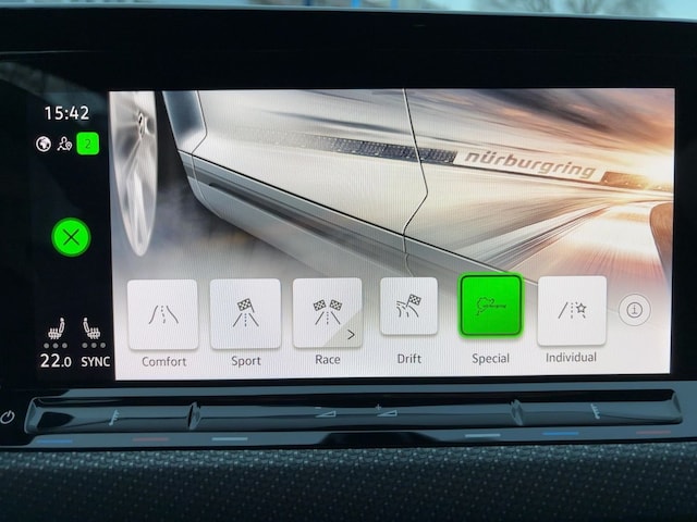 Volkswagen Golf 2.0 TSI DSG Golf VIII IQ.Drive