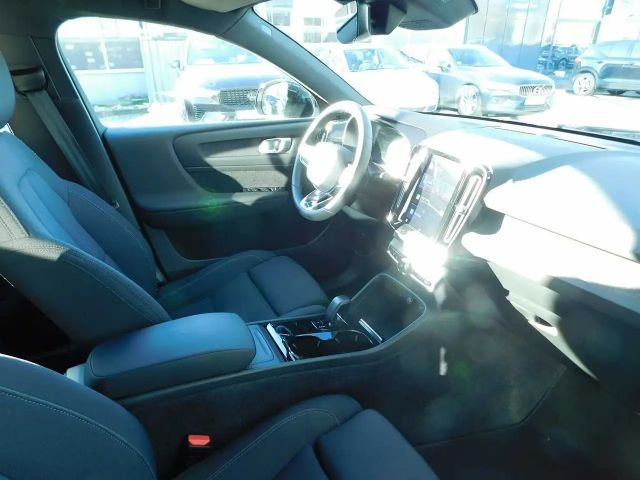 Volvo XC40 AWD Plus Recharge Twin Engine