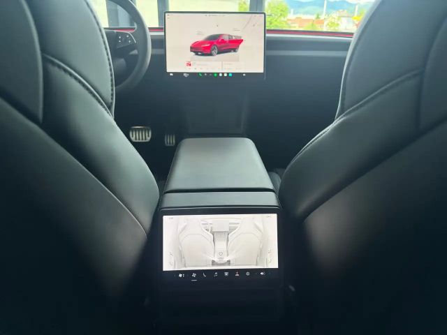 Tesla Model 3 Performance